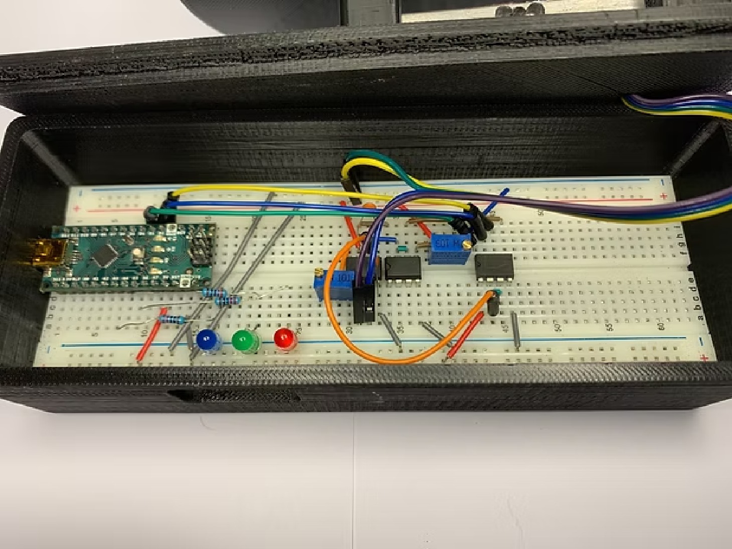 Prototype electronics: bridge + instrumentation amplifier + ADC + MCU.